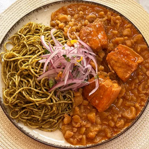 Carapulcra Chinchana con Sopa Seca, receta tradicional peruana